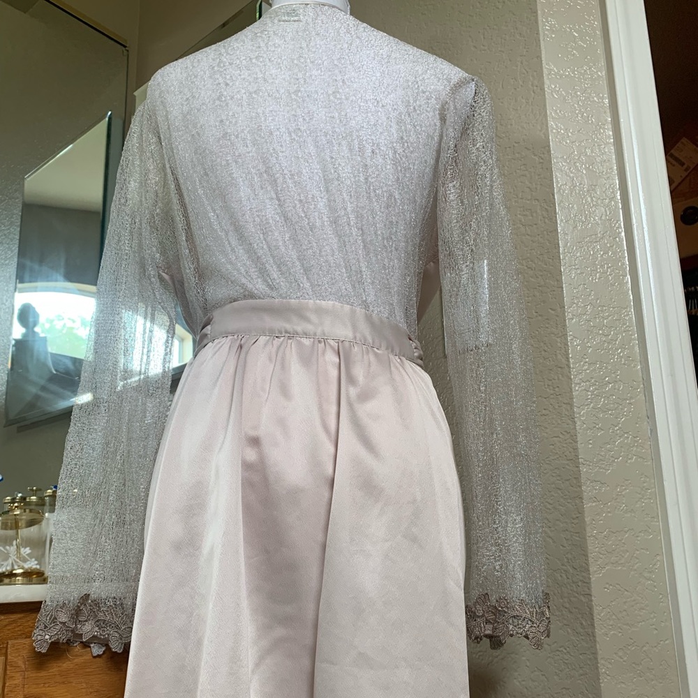 FLORA NIKROOZ Lace Robe - Picture 2 of 4